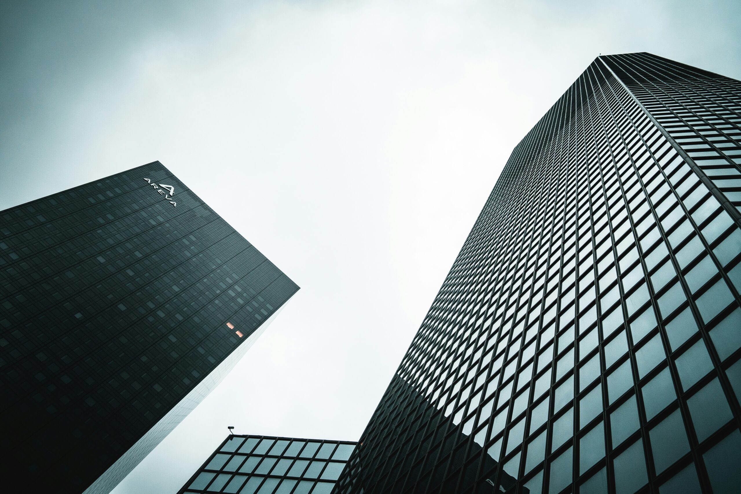 The Investor’s Guide to Tracker Certificates